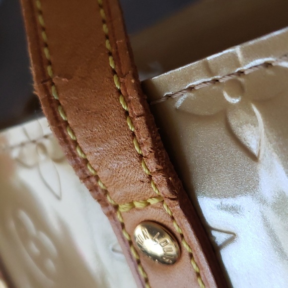 LOUIS VUITTON Reade PM Monogram Vernis Noisette Tote Handbag - Picture 10 of 13